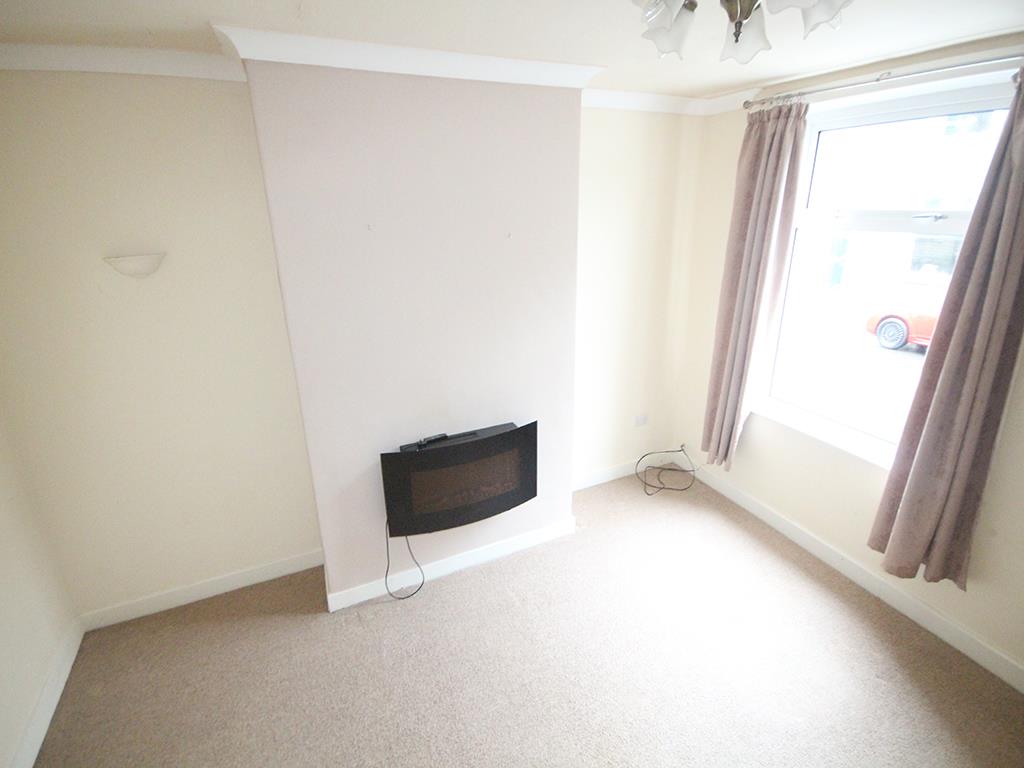 2 bedroom end terrace house SSTC in Barnoldswick - IMG_4664.jpg